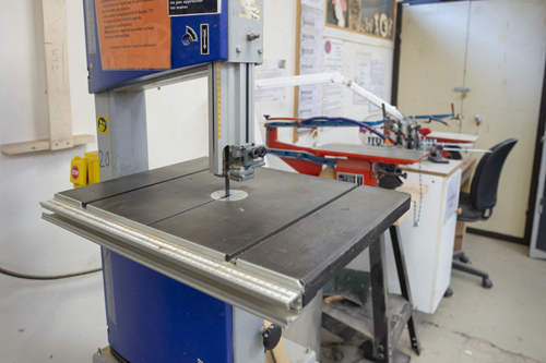 Petite scie à ruban